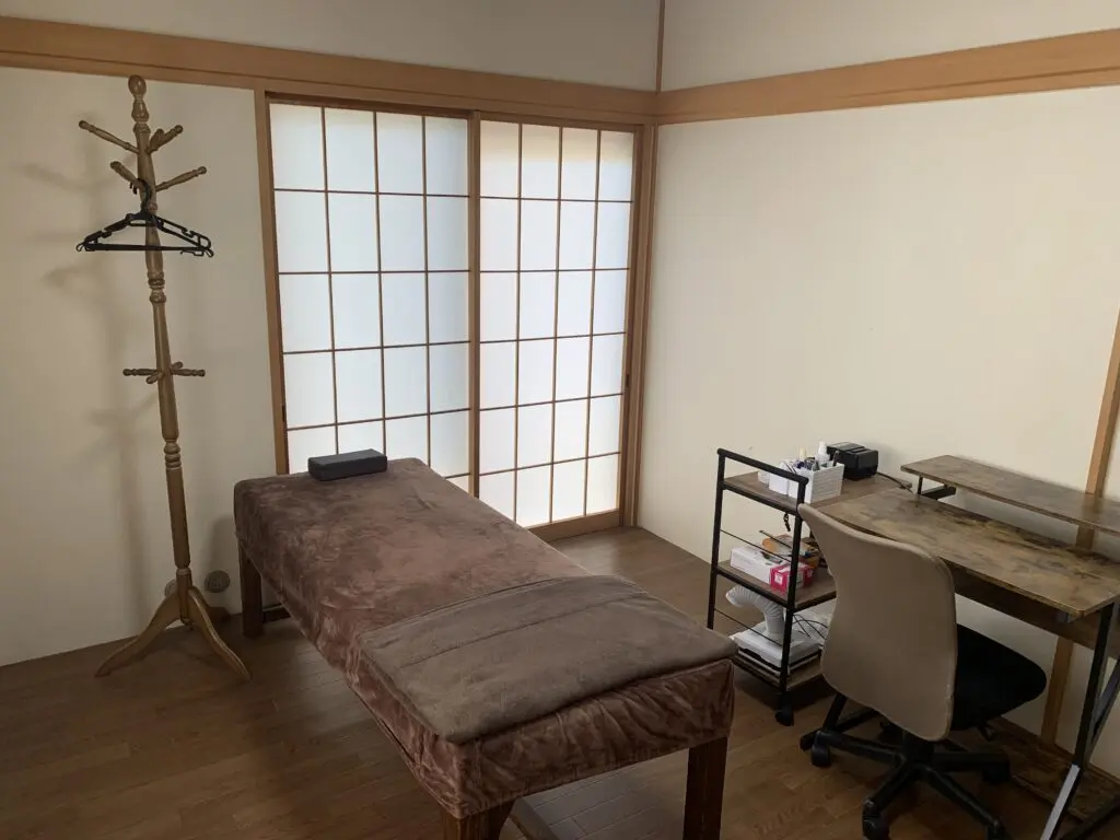 岸谷巻き爪センターの実際の施術室
