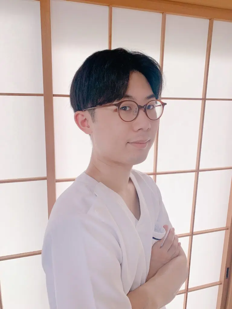 施術者の二宮佑太